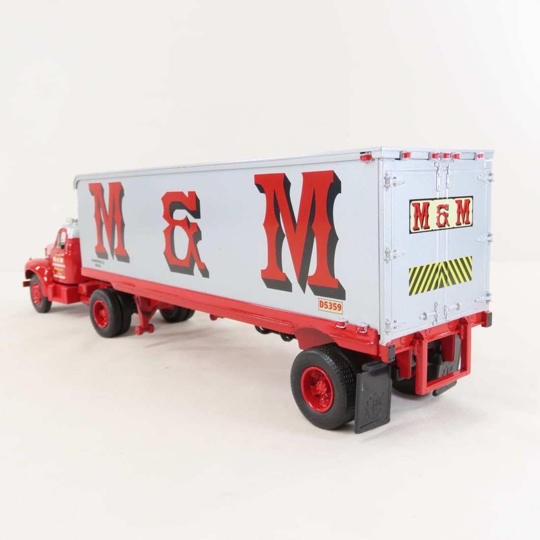 1st Gear M&M Trans 1960 Mack B61 Tractor Trailer - 3