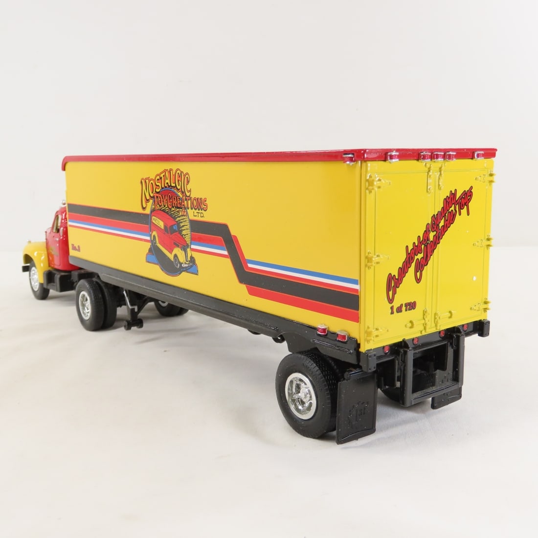 1st Gear Nostalgic 1960 Mack B61 Tractor Trailer - 3