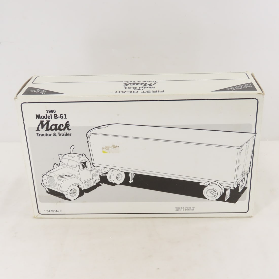 1st Gear Great Northern Mack B61 Tractor Trailer - 16