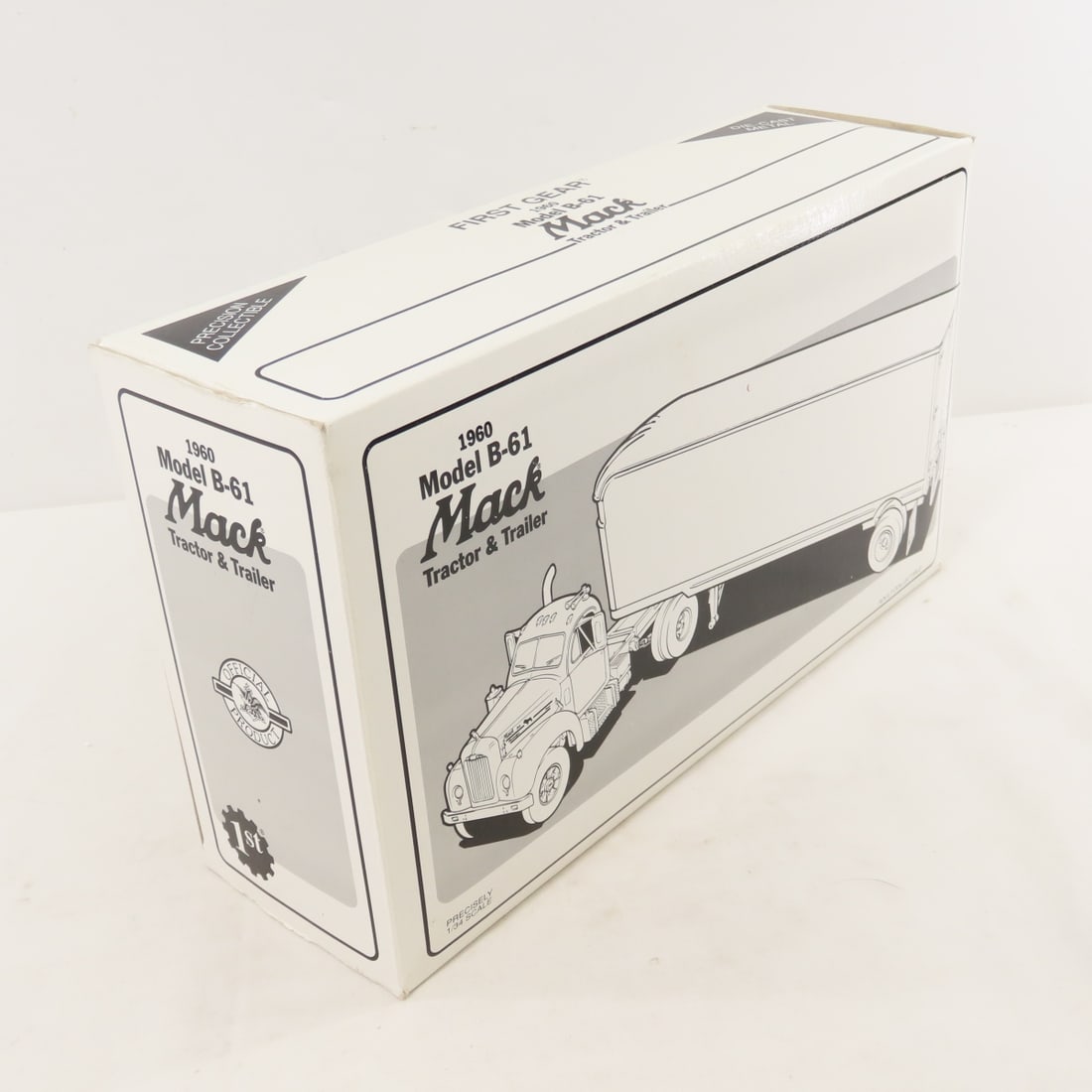 1st Gear 1:34 Cape Cod Mack B61 Tractor Trailer - 6