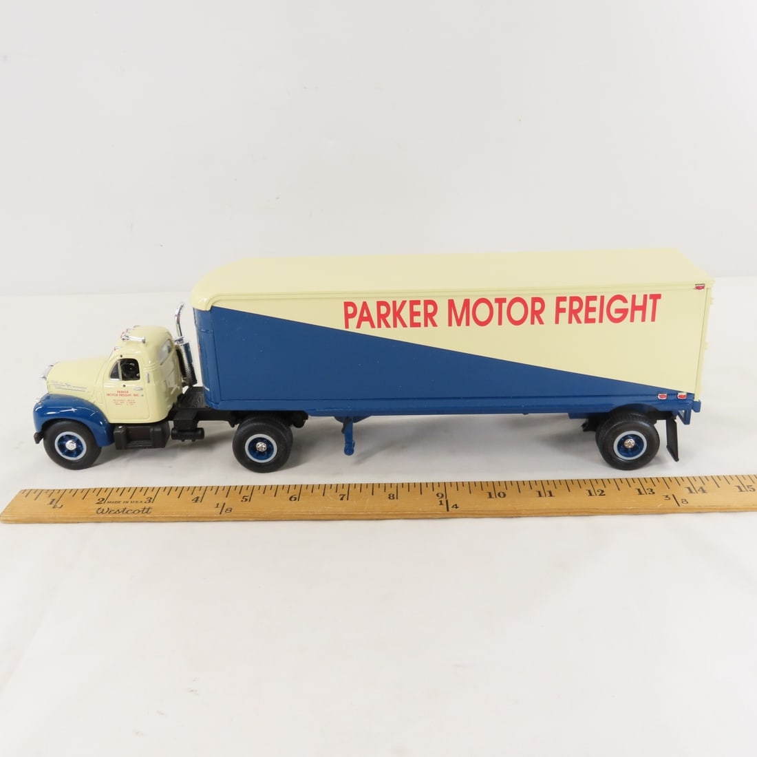 1st Gear 1:34 Parker 1960 Mack B61 Tractor Trailer - 2