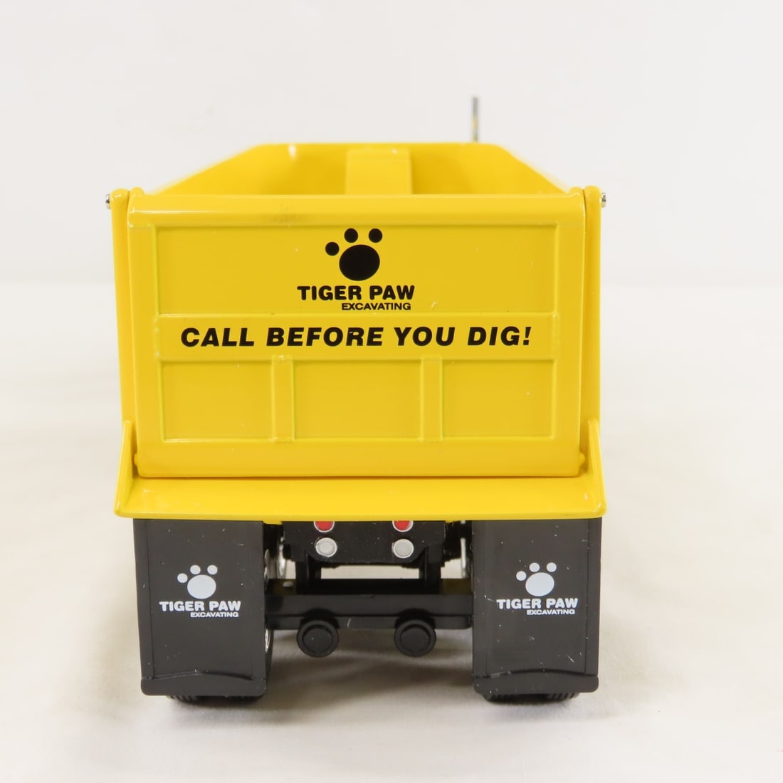1st Gear 1:34 Tiger Paw Mack R-Model Dump Trailer - 4
