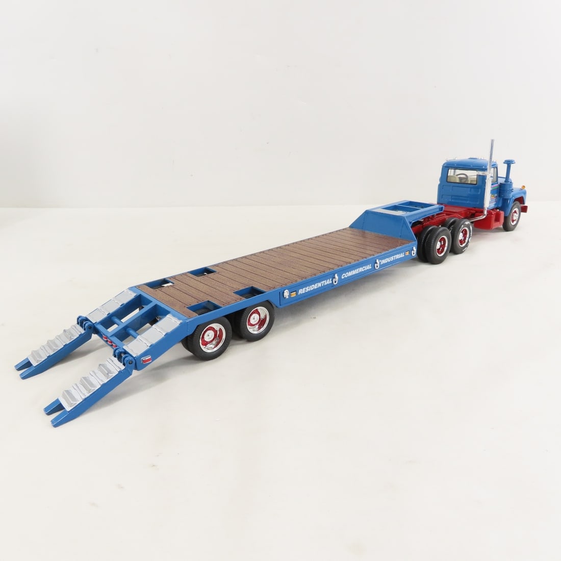 1st Gear 1:34 K-Line Exc Mack R-Model Lowboy - 5