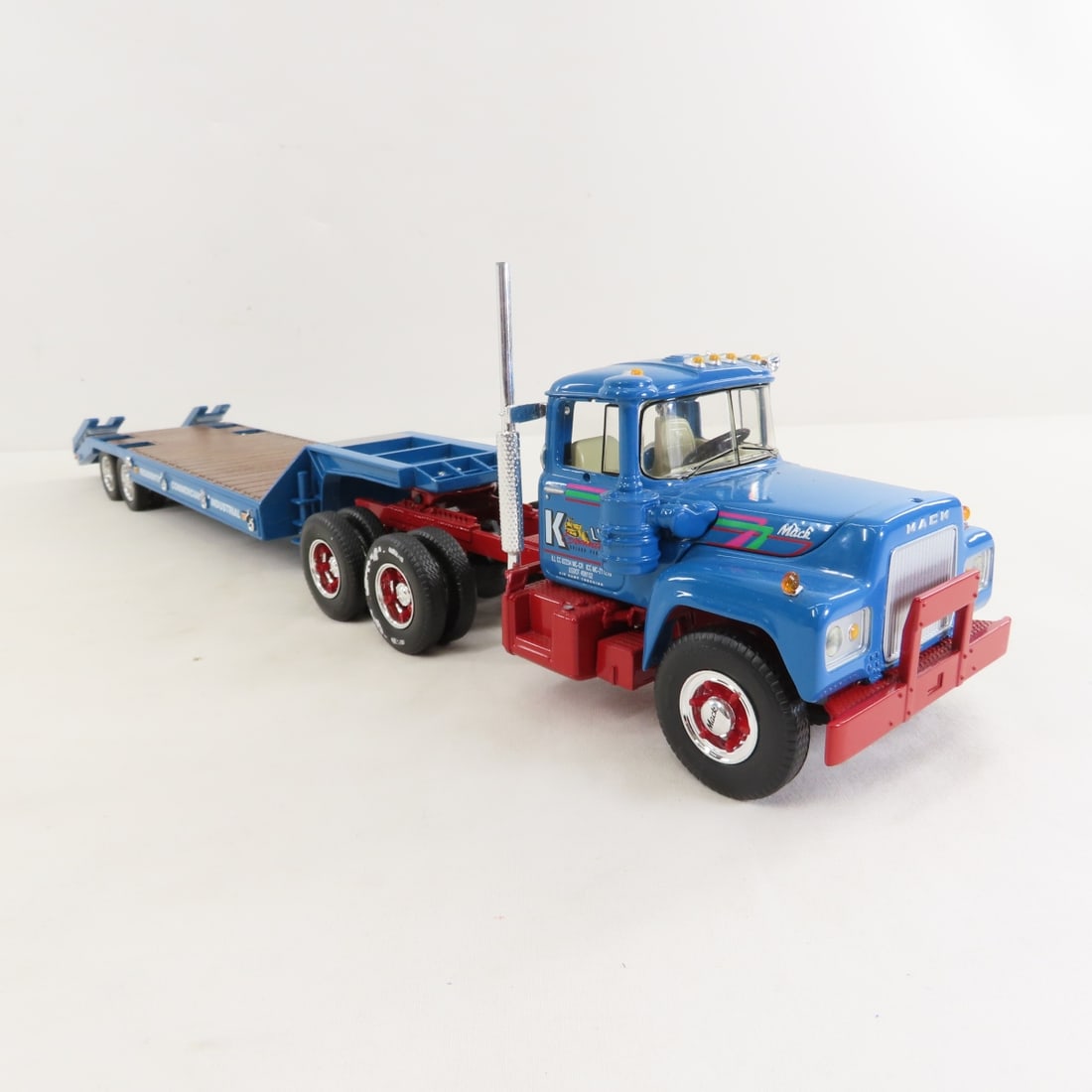 1st Gear 1:34 K-Line Exc Mack R-Model Lowboy - 7