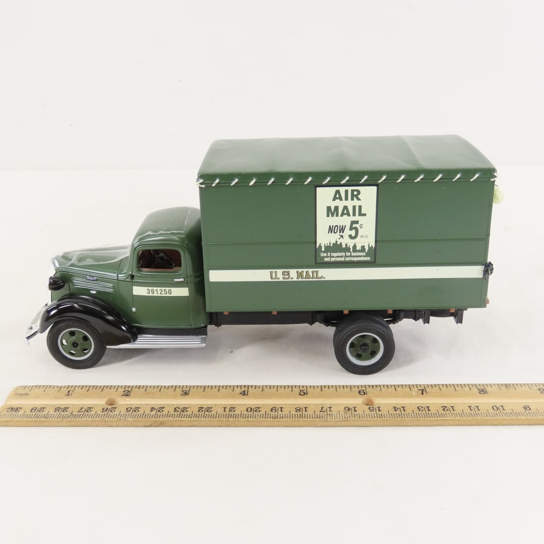 1st Gear 1:30 US Mail 1937 Chevrolet Freight Truck - 2