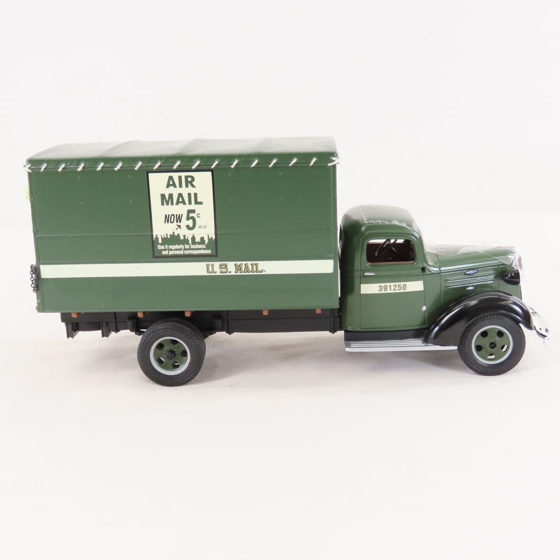 1st Gear 1:30 US Mail 1937 Chevrolet Freight Truck - 6