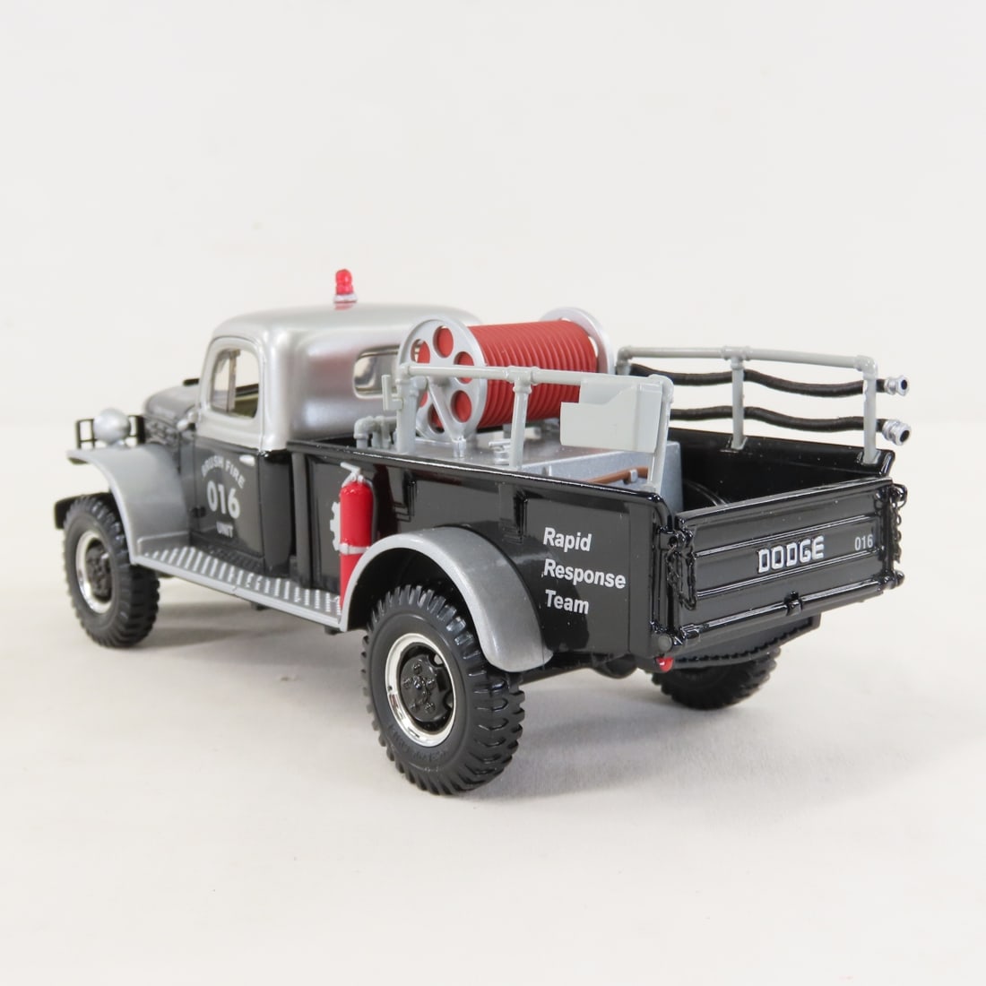 1st Gear 1:30 Dodge Power Wagon Brush Fire Unit - 3