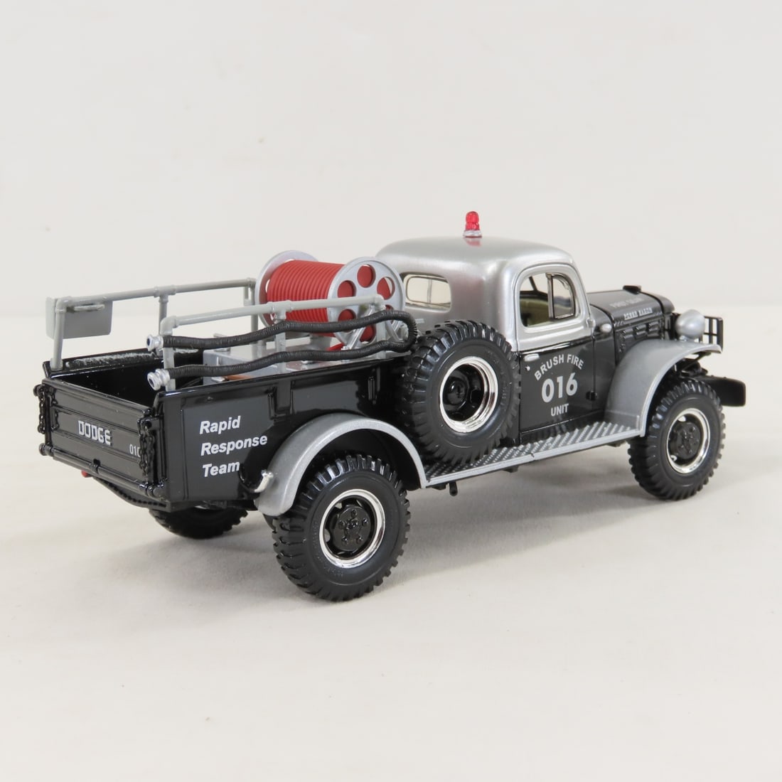 1st Gear 1:30 Dodge Power Wagon Brush Fire Unit - 5