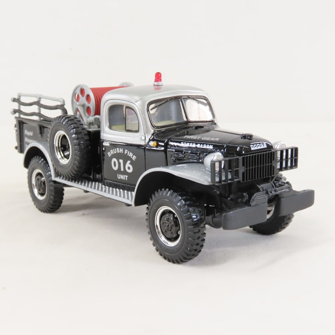 1st Gear 1:30 Dodge Power Wagon Brush Fire Unit - 7