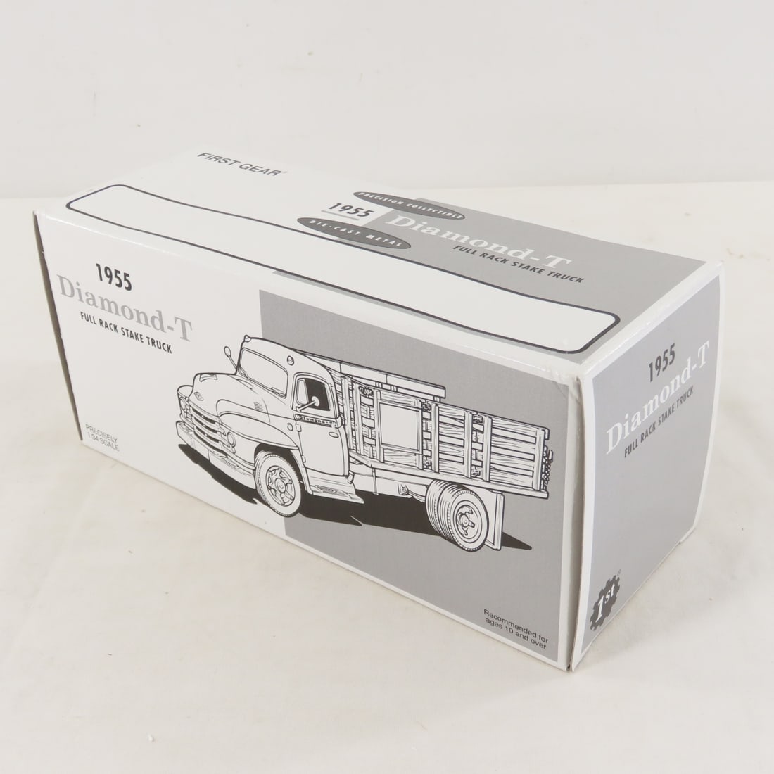 1st Gear 1:34 Texaco 1955 Diamond-T Stake Truck - 14