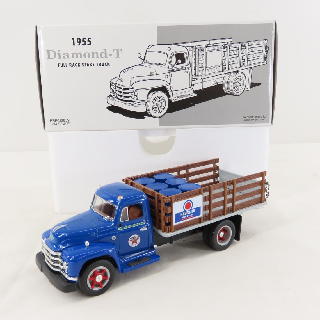 1st Gear 1:34 Texaco 1955 Diamond-T Stake Truck: 1st Gear 1:34 Texaco 1955 Diamond-T Stake Truck - Diecast Metal 19-2141. LOT SIZE: 9x4x4" 1 LB All information and photos, which are part of the description, are intended to be as accurate as