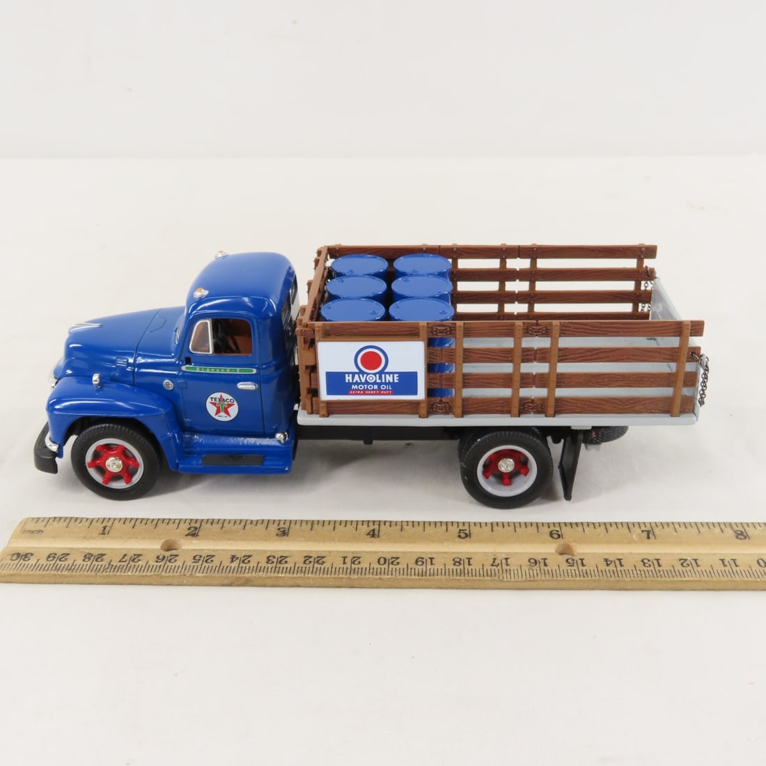 1st Gear 1:34 Texaco 1955 Diamond-T Stake Truck - 2