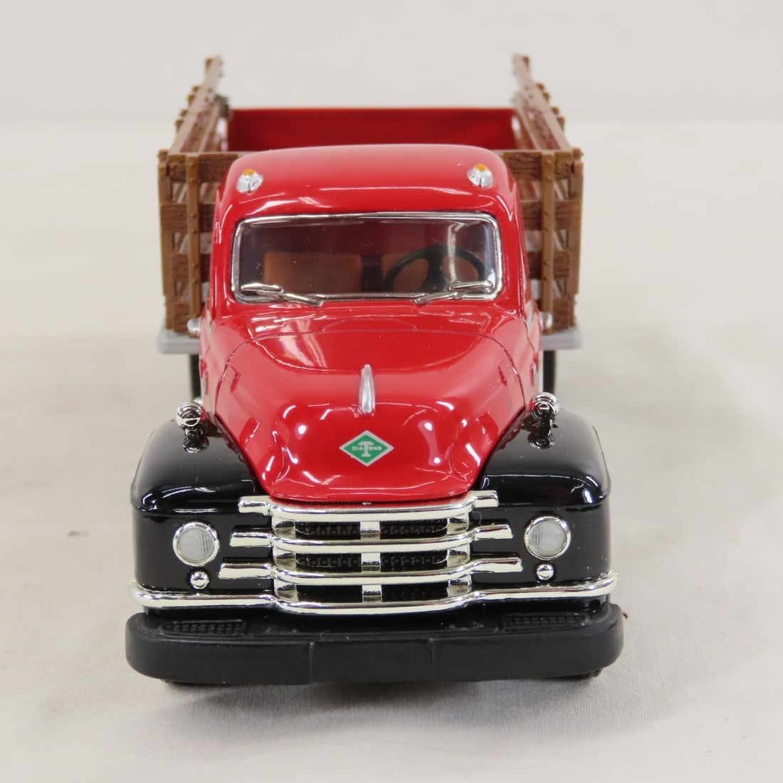 1st Gear 1:34 Maytag 1955 Diamond-T Stake Truck - 8