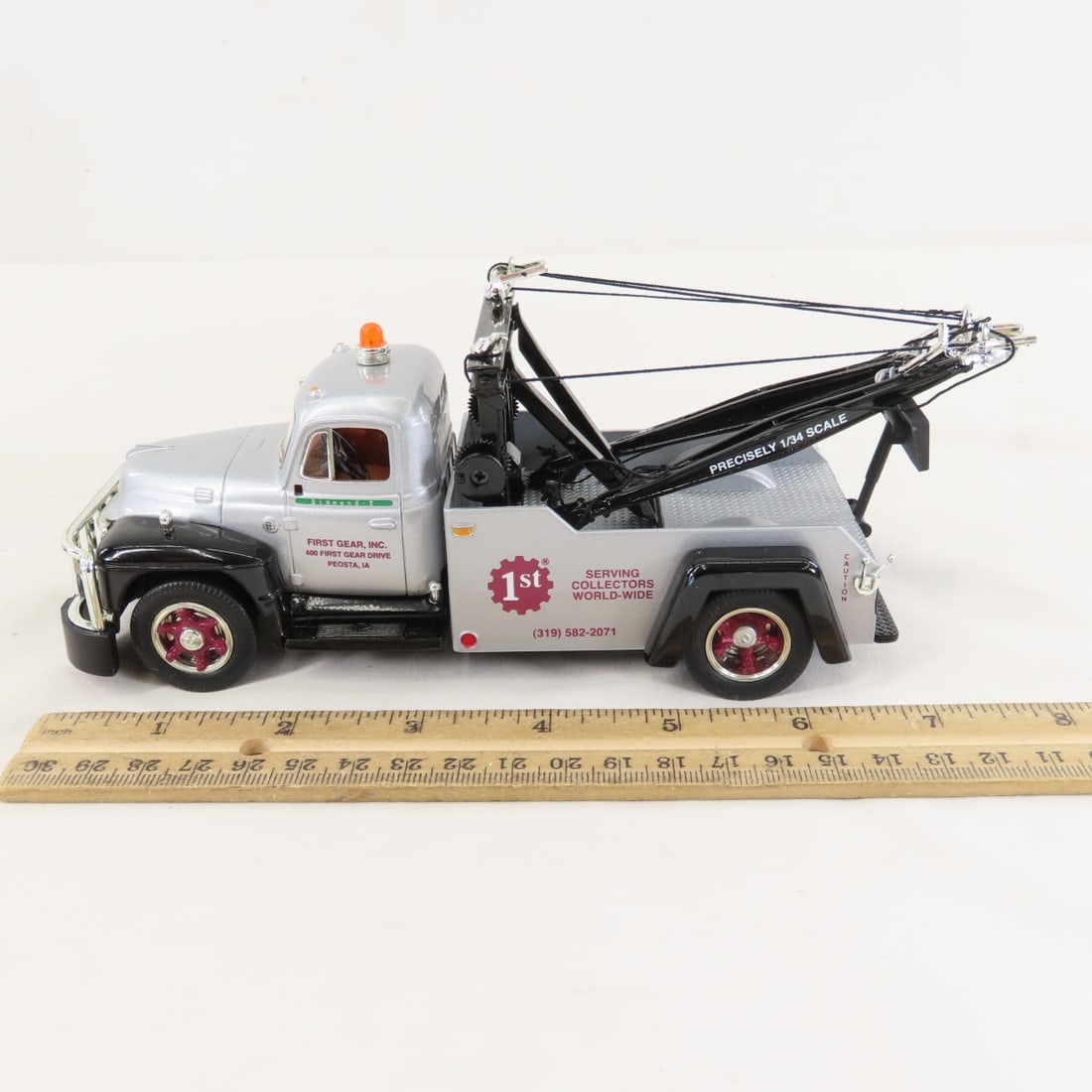 1st Gear 1:34 1955 Diamond-T Tow Truck - 2