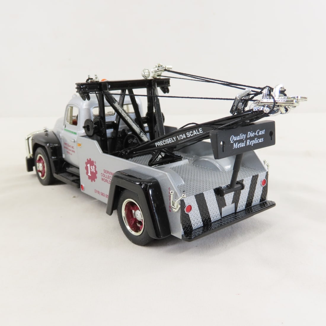1st Gear 1:34 1955 Diamond-T Tow Truck - 3