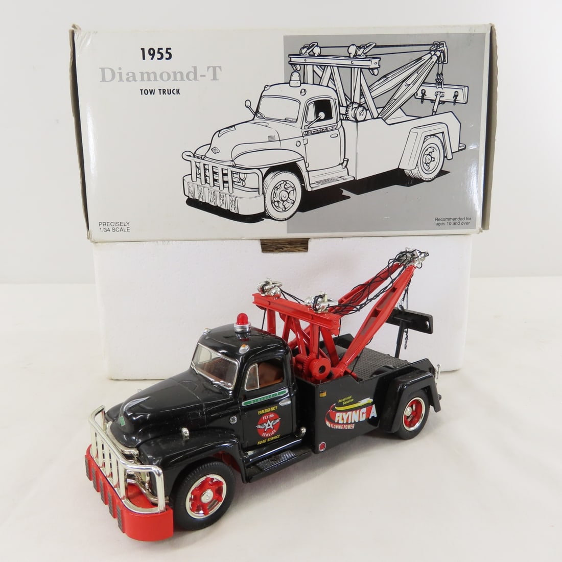 1st Gear 1:34 Flying A 1955 Diamond-T Tow Truck: 1st Gear 1:34 Flying A 1955 Diamond-T Tow Truck - Diecast Metal 19-1933. LOT SIZE: 10x5x4" 1 LB All information and photos, which are part of the description, are intended to be as accurate as po