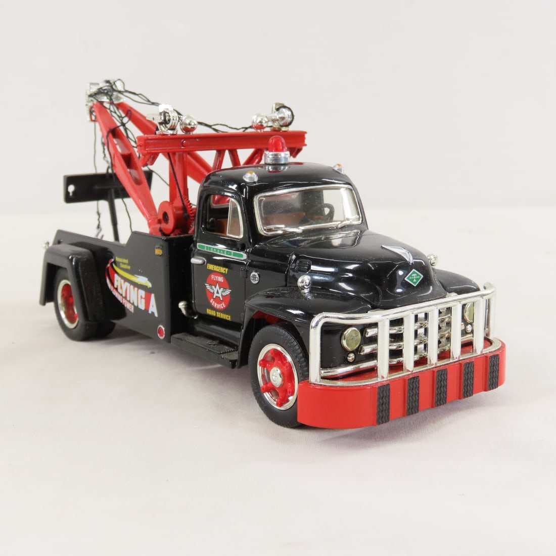 1st Gear 1:34 Flying A 1955 Diamond-T Tow Truck - 7