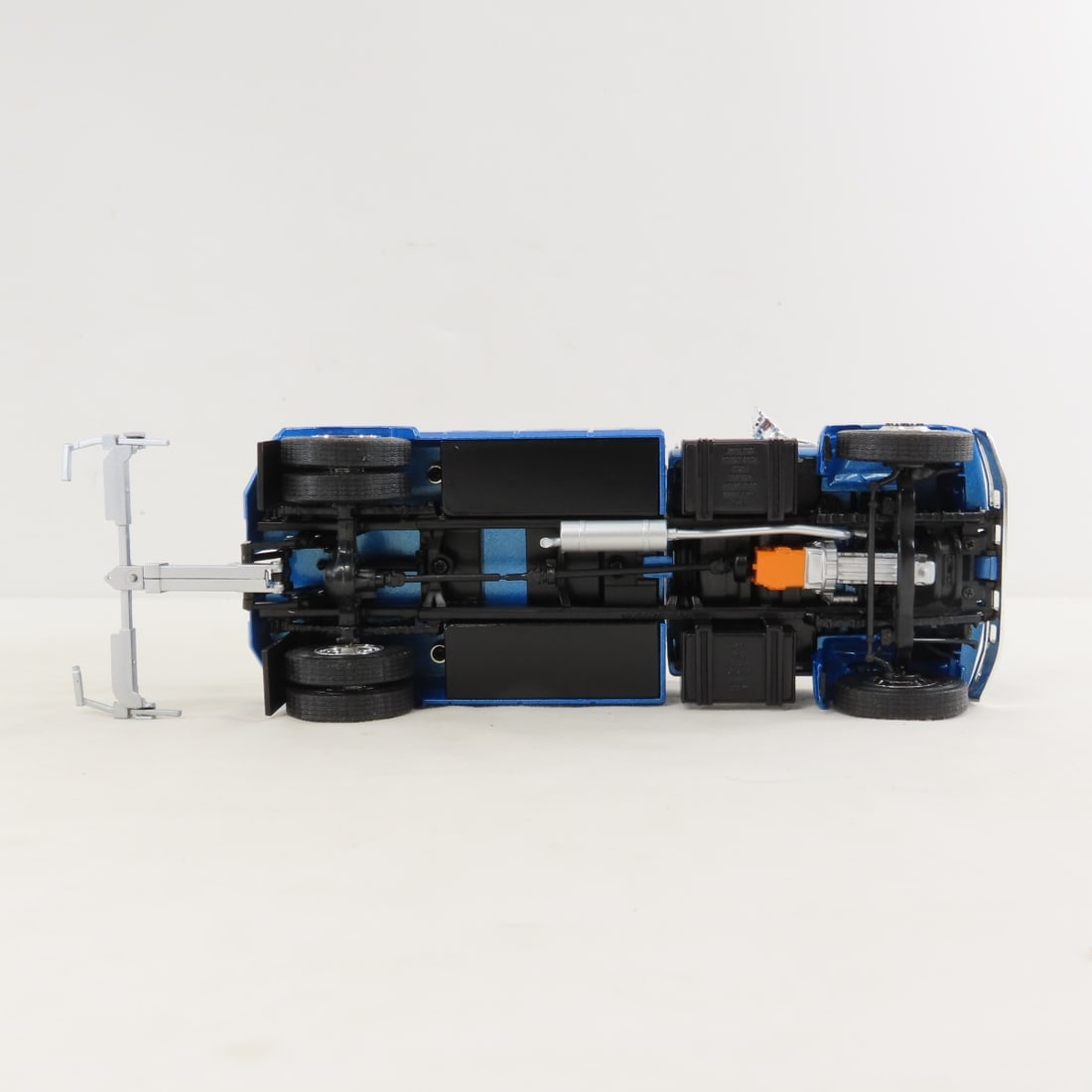 1st Gear 1:34 Ford F-650 with Jerr-Dan Body - 10