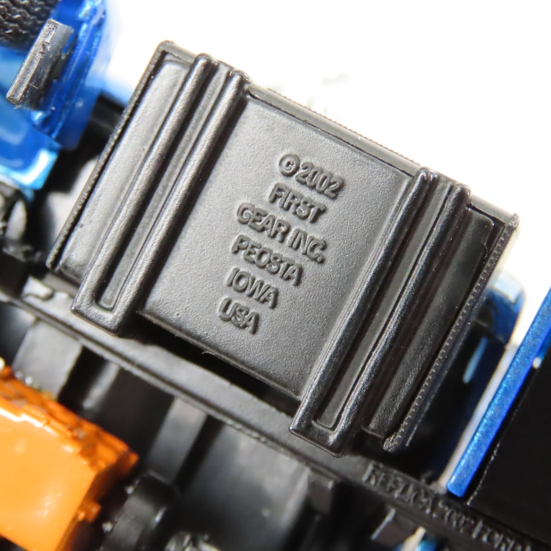 1st Gear 1:34 Ford F-650 with Jerr-Dan Body - 11