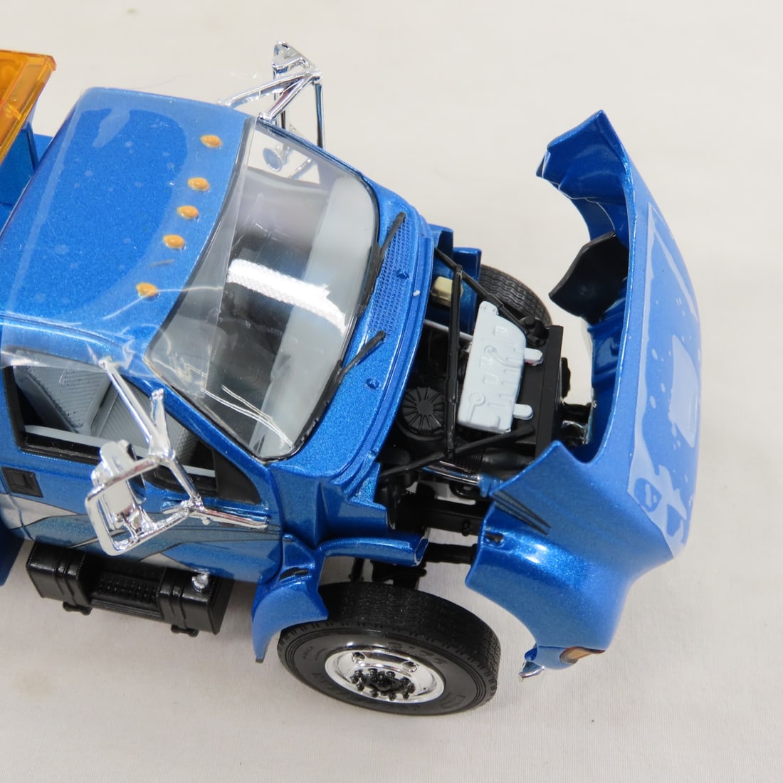 1st Gear 1:34 Ford F-650 with Jerr-Dan Body - 12