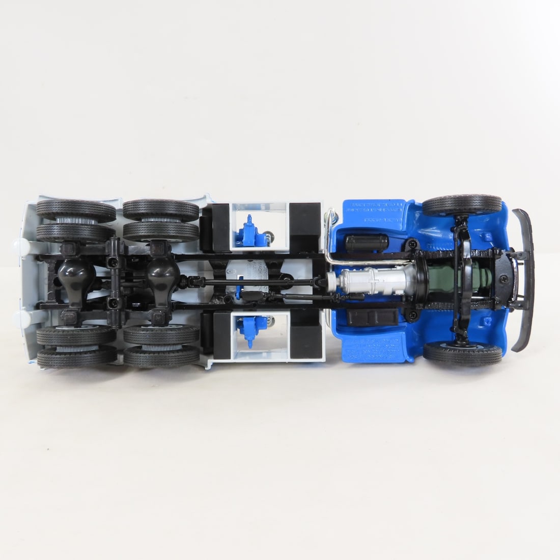 1st Gear 1:34 Ernest Holmes Mack L-Model Tow Truck - 10