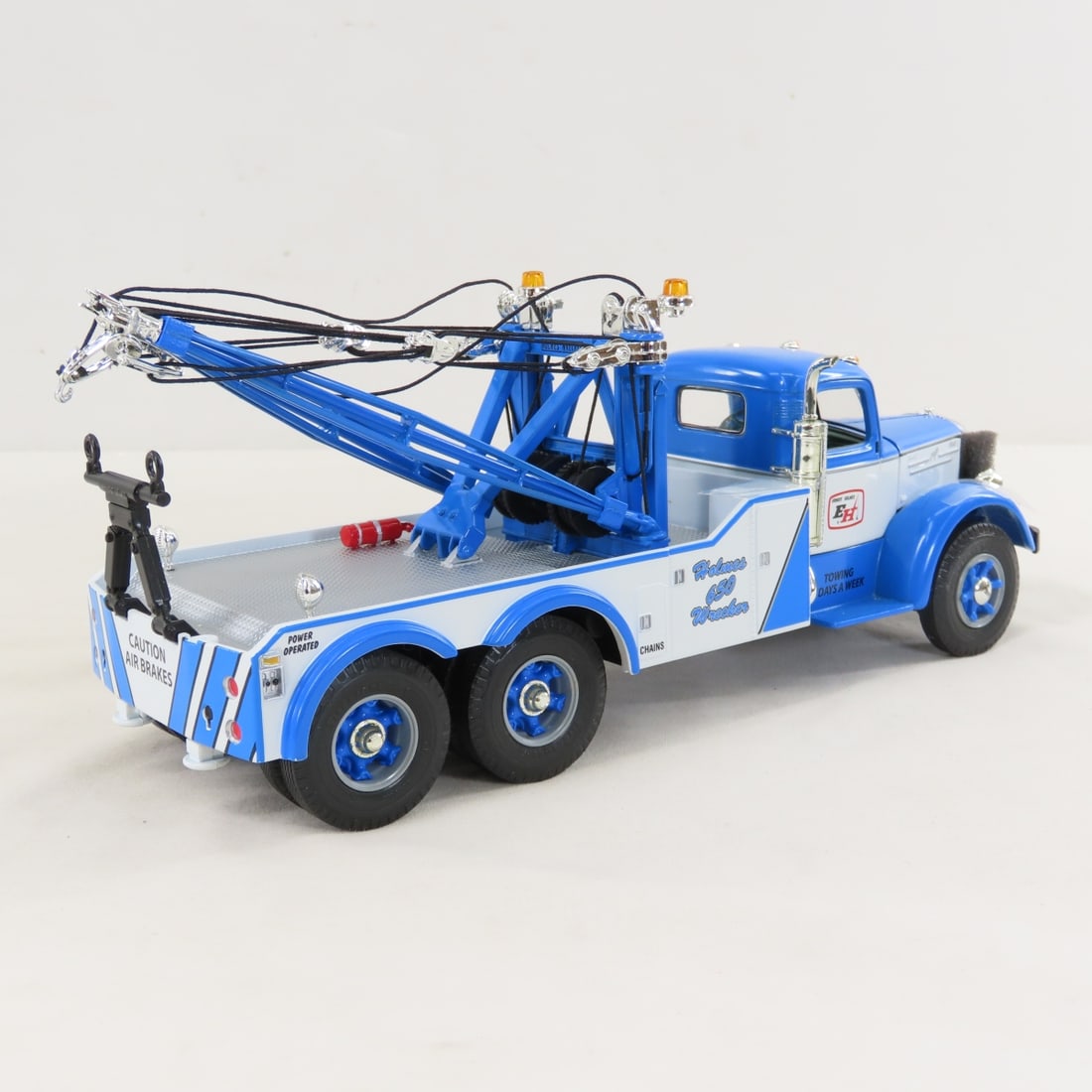 1st Gear 1:34 Ernest Holmes Mack L-Model Tow Truck - 5