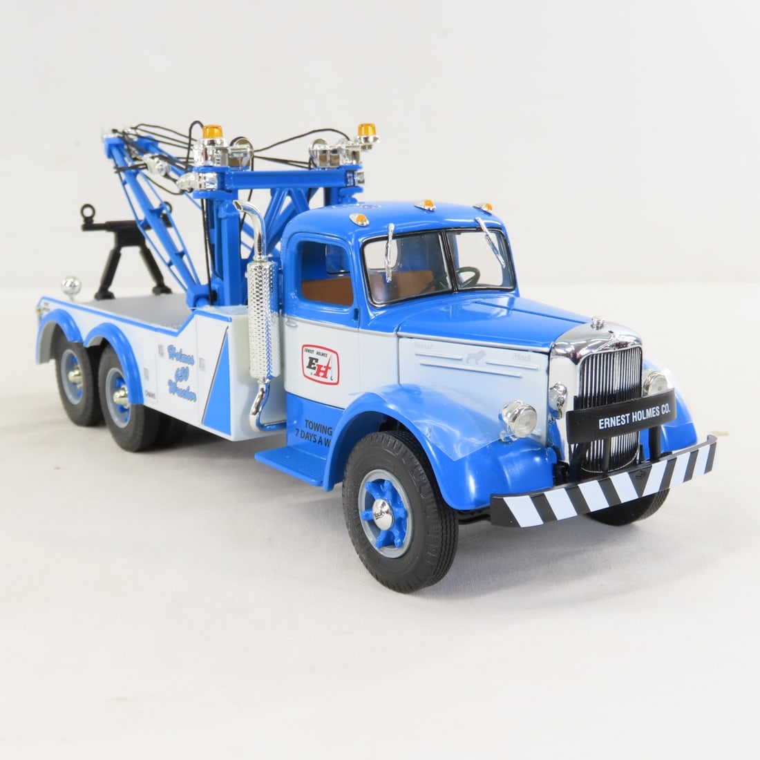1st Gear 1:34 Ernest Holmes Mack L-Model Tow Truck - 7