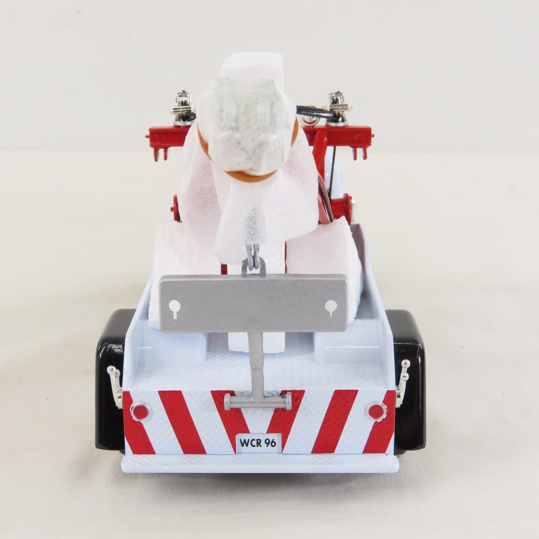 1st Gear 1:34 Ernest Holmes Diamond-T Tow Truck - 4