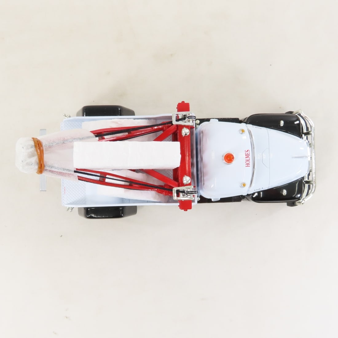 1st Gear 1:34 Ernest Holmes Diamond-T Tow Truck - 9