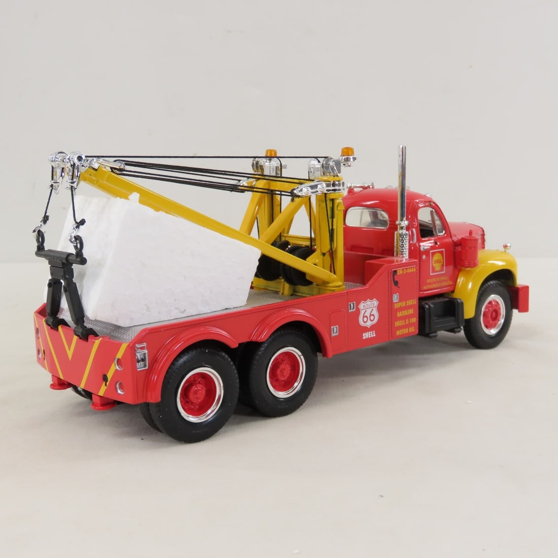 1st Gear 1:34 Shell Oil 1961 Mack B61 Tow Truck - 5