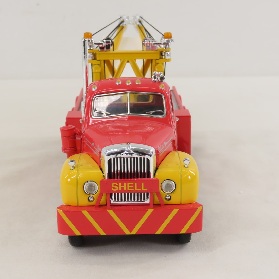 1st Gear 1:34 Shell Oil 1961 Mack B61 Tow Truck - 8