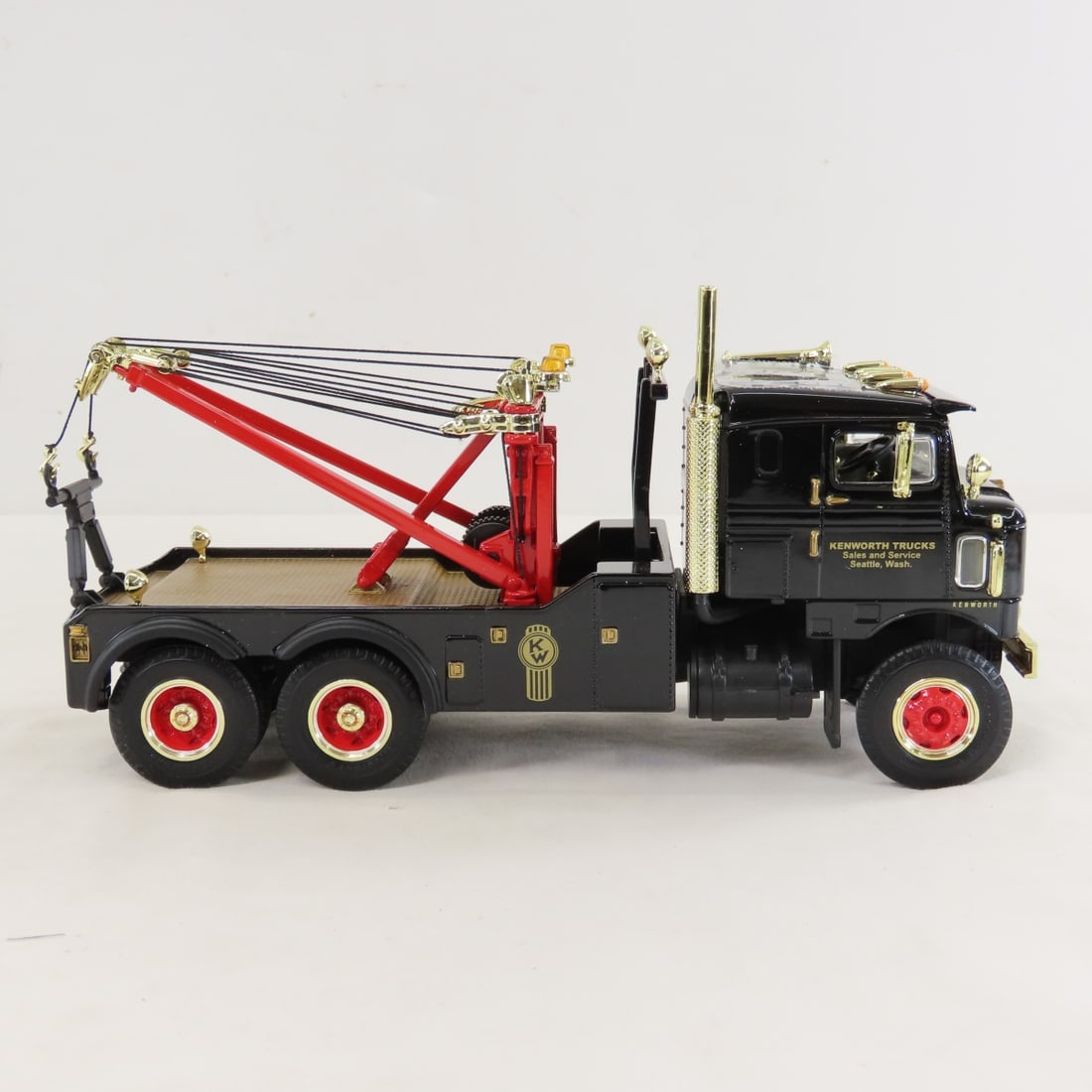 1st Gear 1:34 1953 Kenworth Bull-Nose Tow Truck - 6