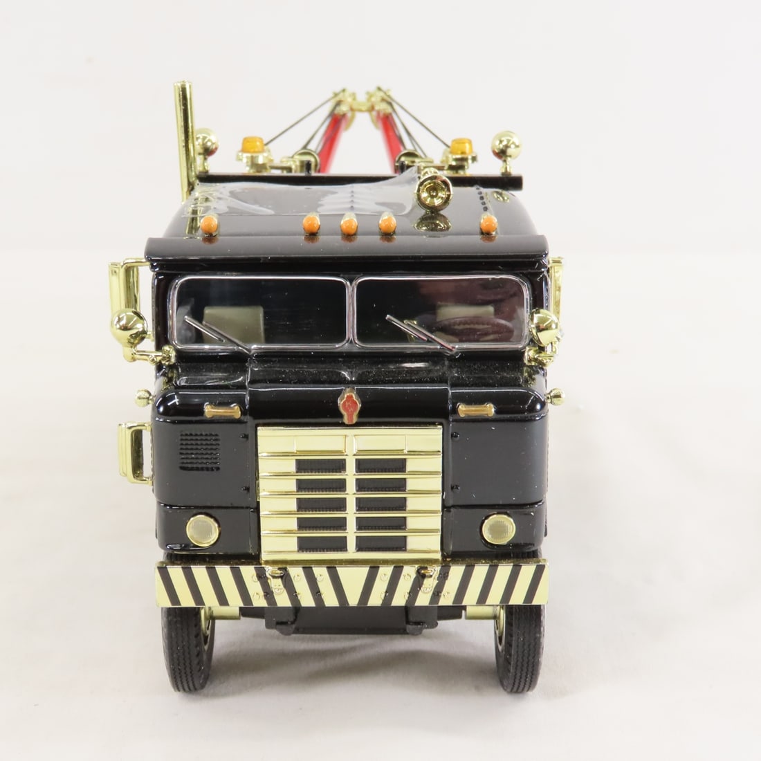 1st Gear 1:34 1953 Kenworth Bull-Nose Tow Truck - 8