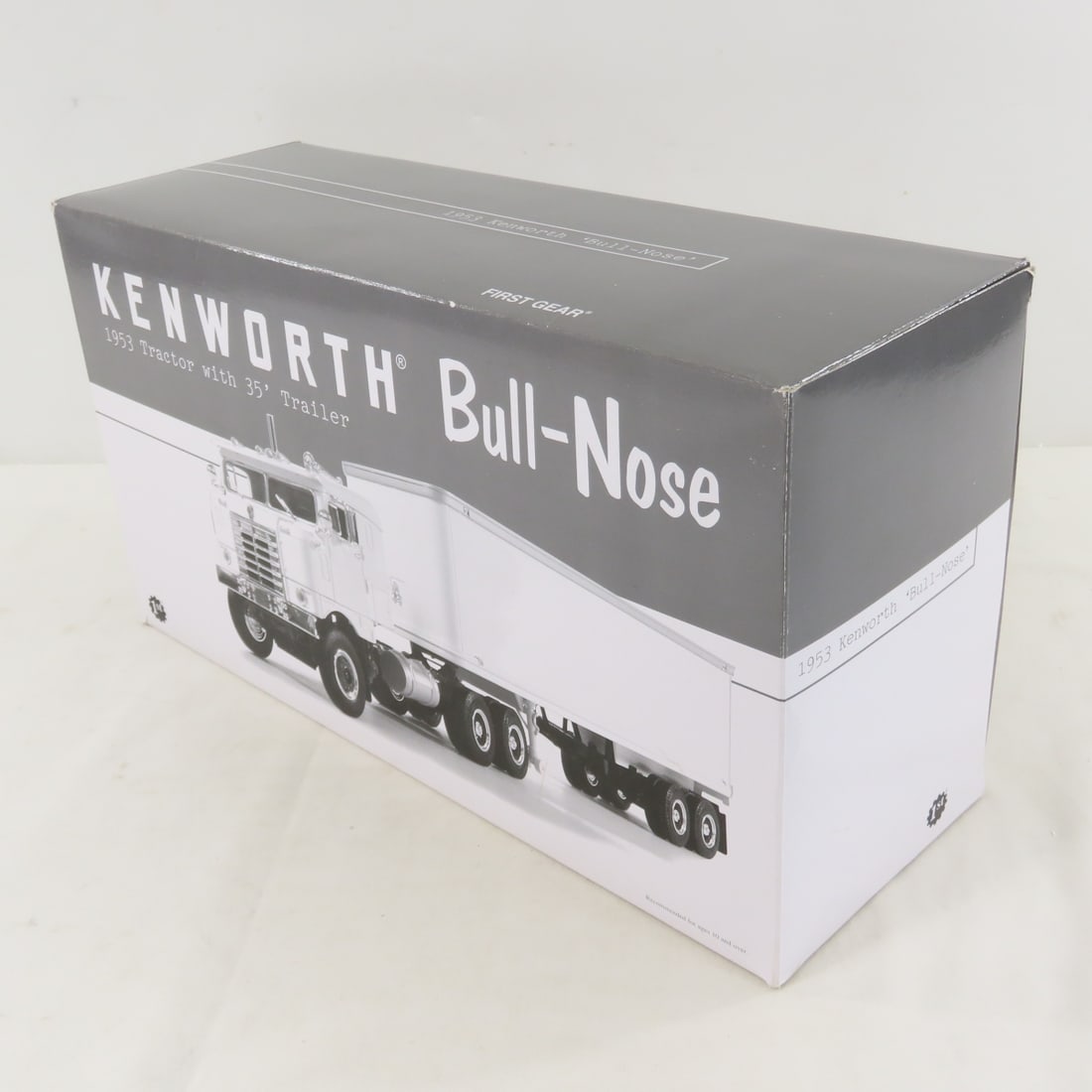 1st Gear Tropicana 1953 Bull-Nose Tractor Trailer - 17