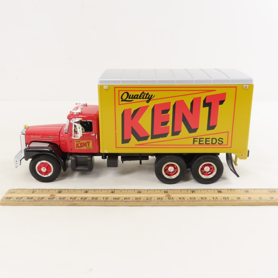 1st Gear 1:34 Kent Feeds Brockway Dry Goods Van - 2