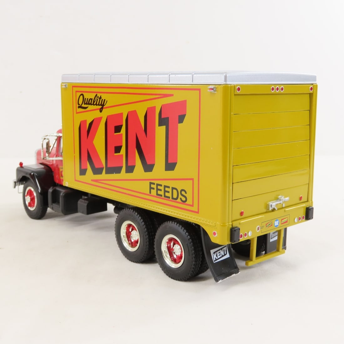 1st Gear 1:34 Kent Feeds Brockway Dry Goods Van - 3