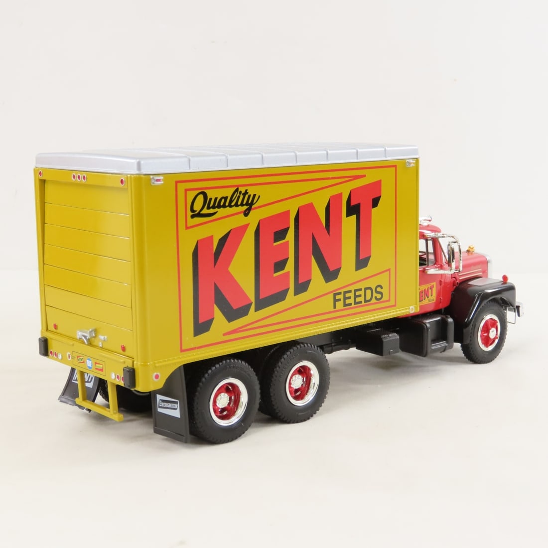 1st Gear 1:34 Kent Feeds Brockway Dry Goods Van - 6