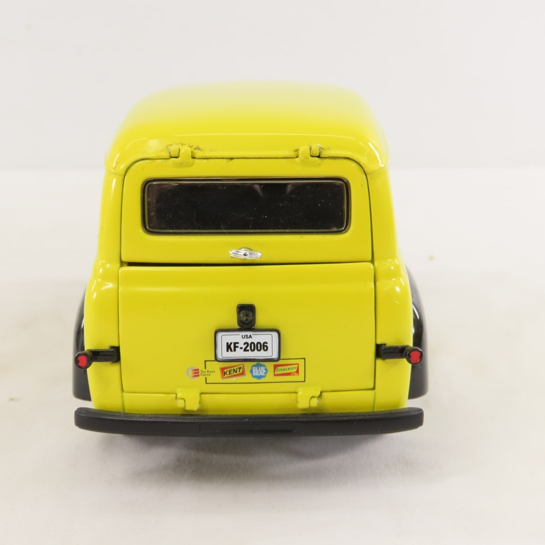 1st Gear 1:34 Kent Feeds 1953 INTL Panel Van - 4