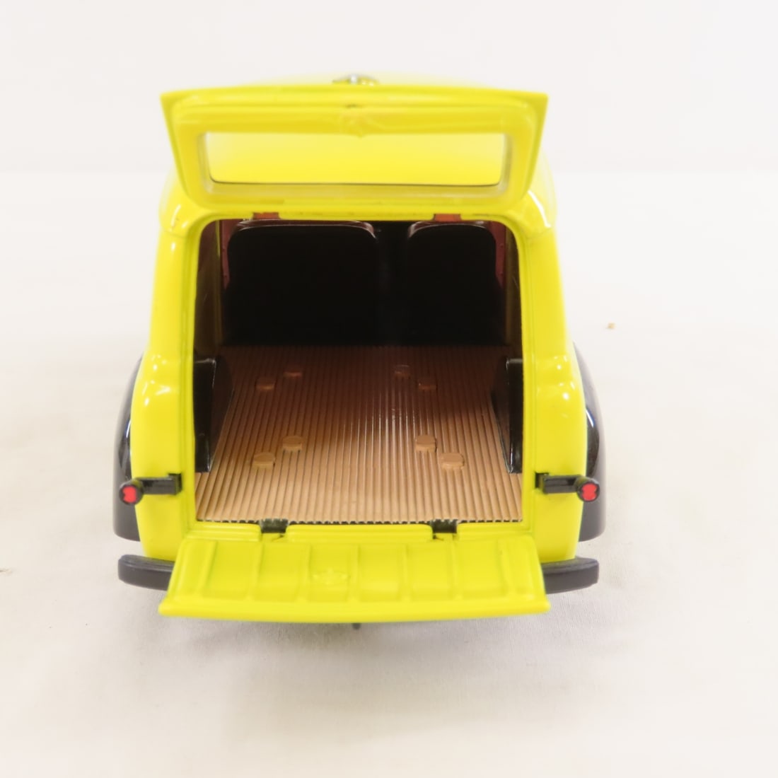 1st Gear 1:34 Kent Feeds 1953 INTL Panel Van - 5