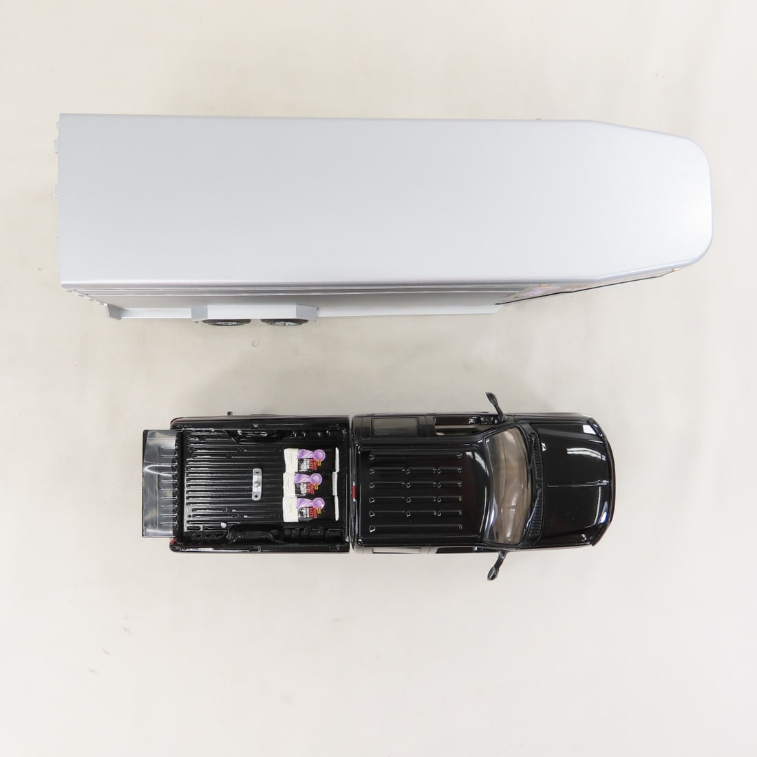 1st Gear 1:34 Kent Feeds Ford Super Duty F250 - 9