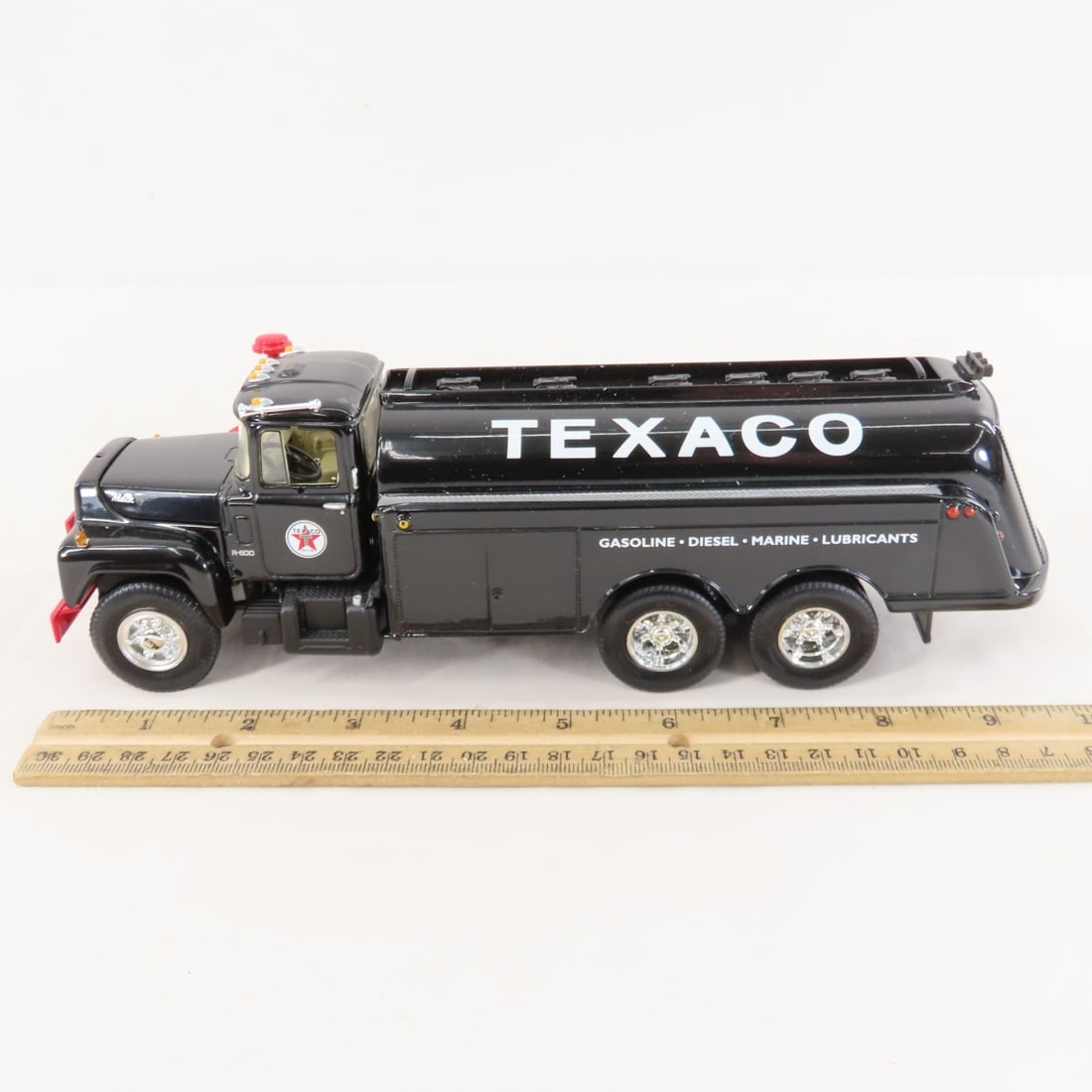 1st Gear 1:34 Texaco Mack R-Model Fuel Tanker - 2