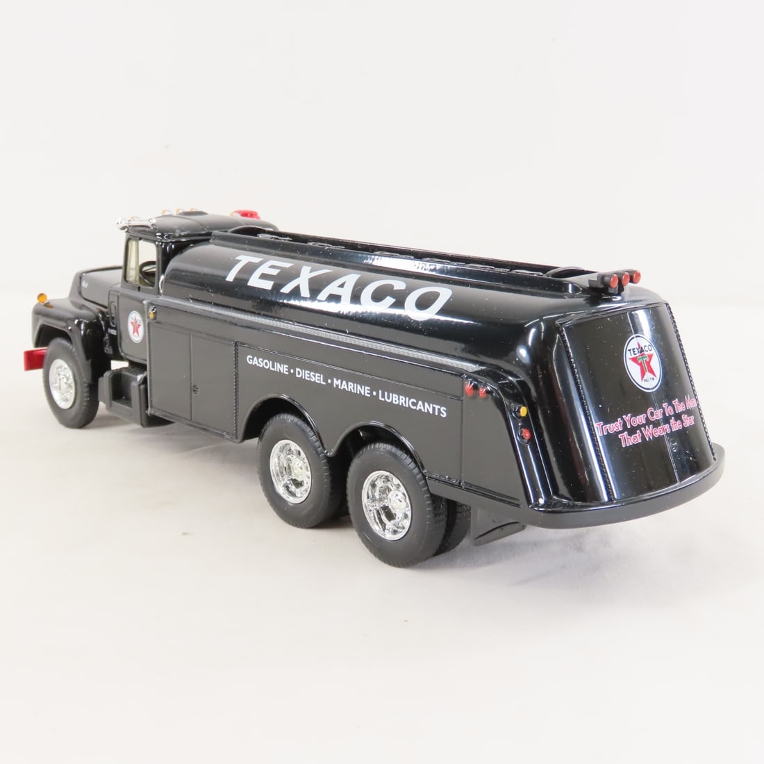 1st Gear 1:34 Texaco Mack R-Model Fuel Tanker - 3