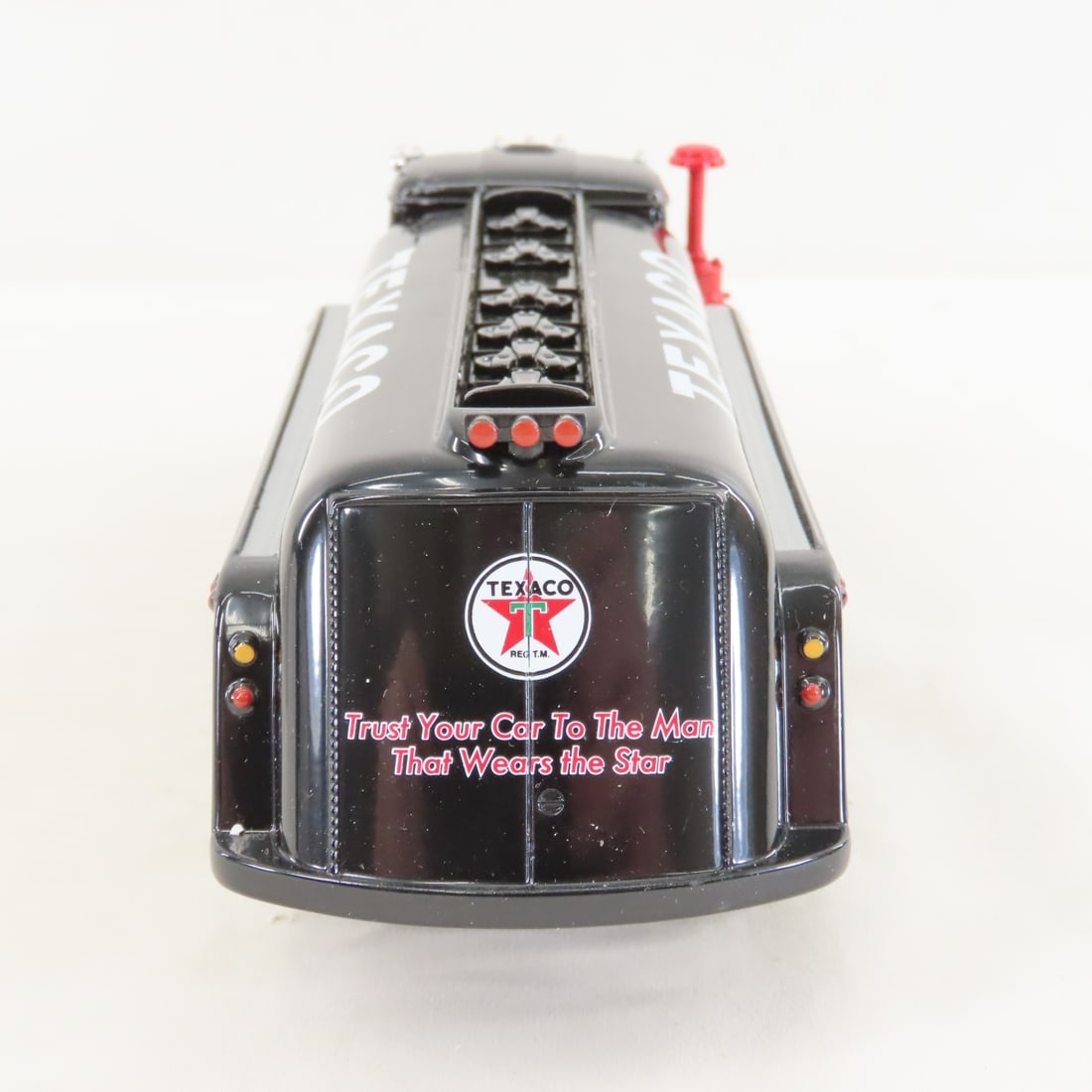 1st Gear 1:34 Texaco Mack R-Model Fuel Tanker - 4