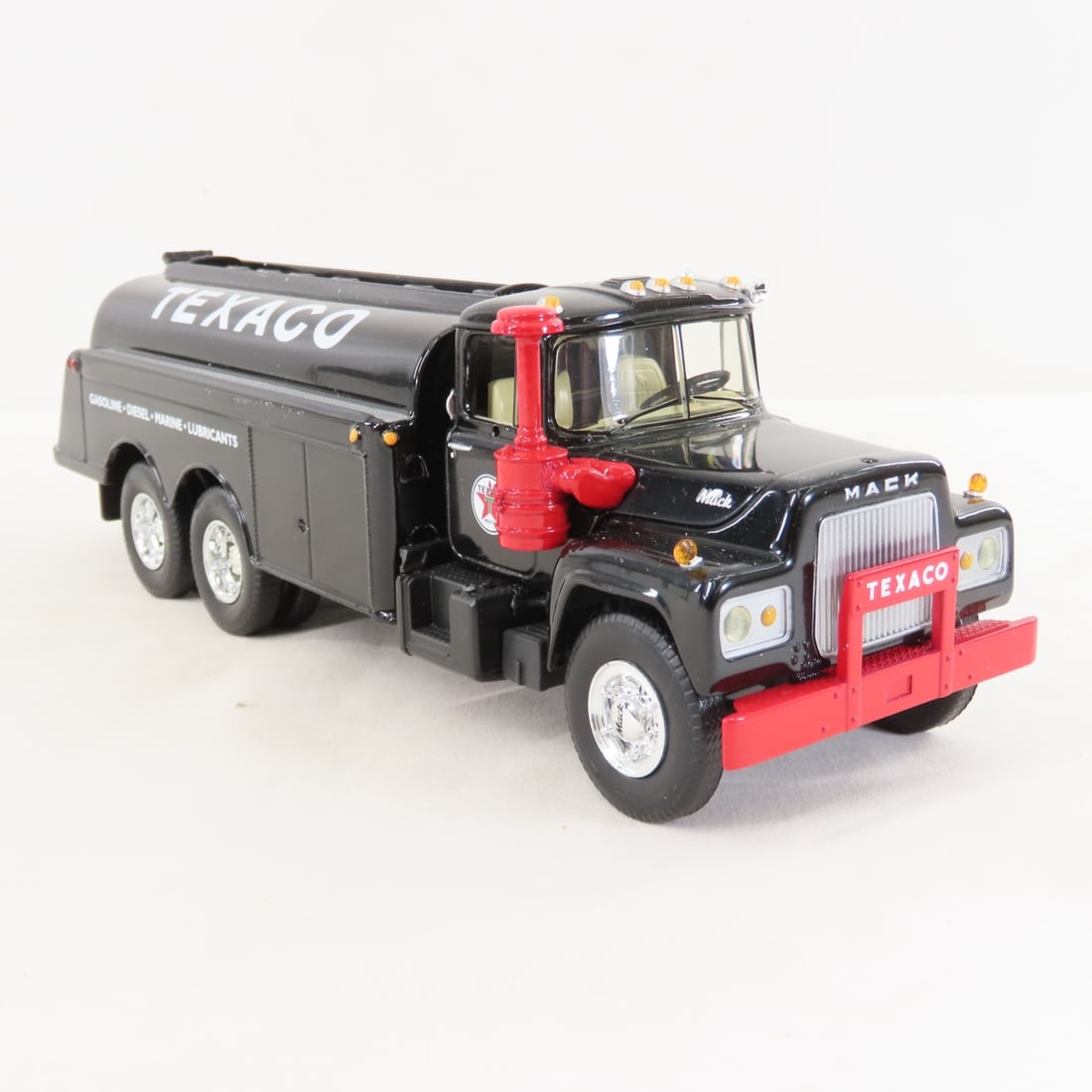 1st Gear 1:34 Texaco Mack R-Model Fuel Tanker - 7