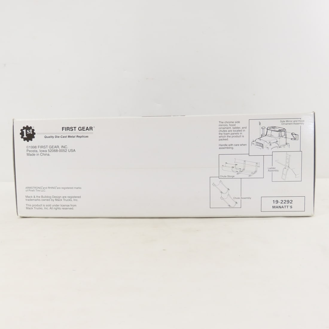 1st Gear 1:34 Manatt's Mack R-Model Cement Mixer - 16