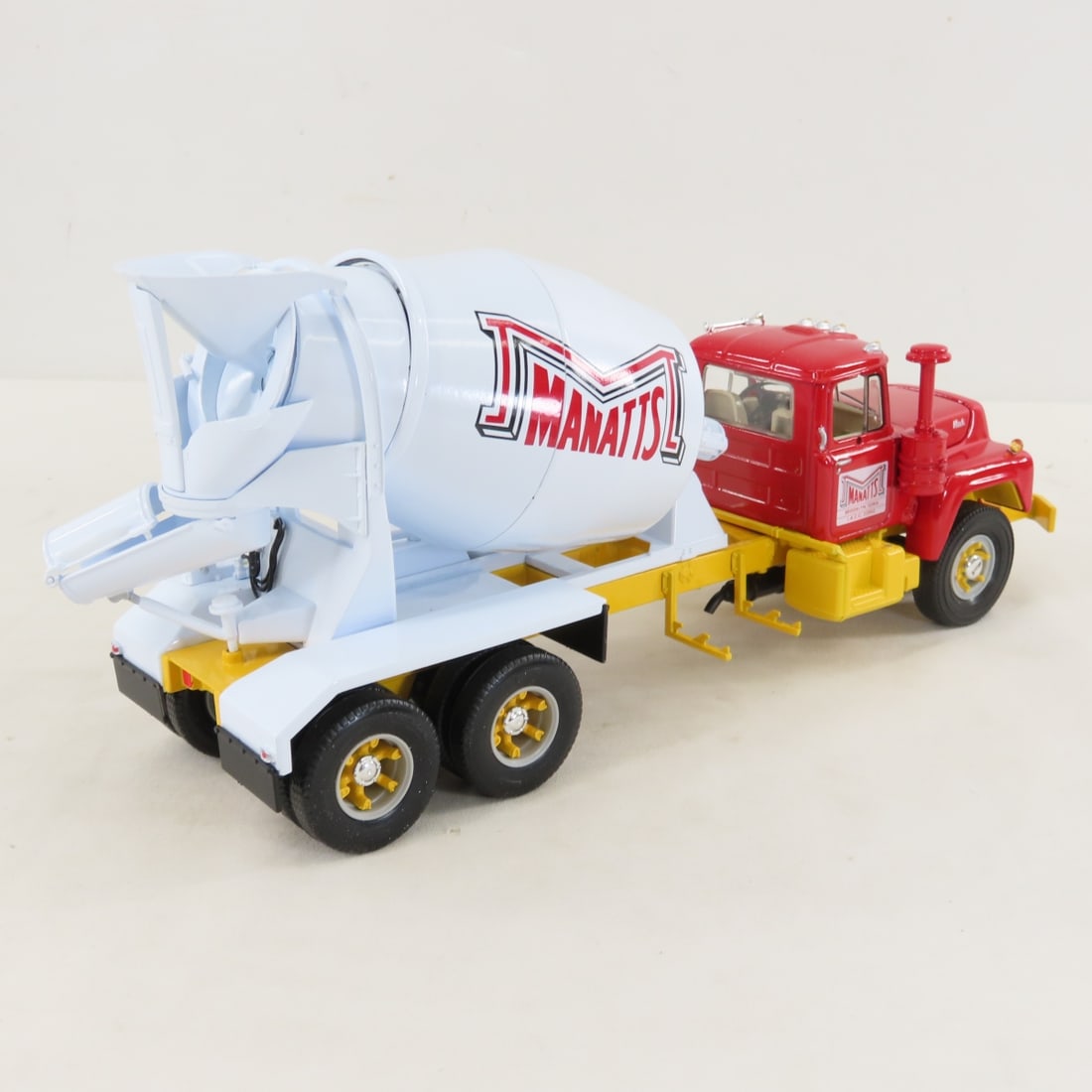 1st Gear 1:34 Manatt's Mack R-Model Cement Mixer - 5