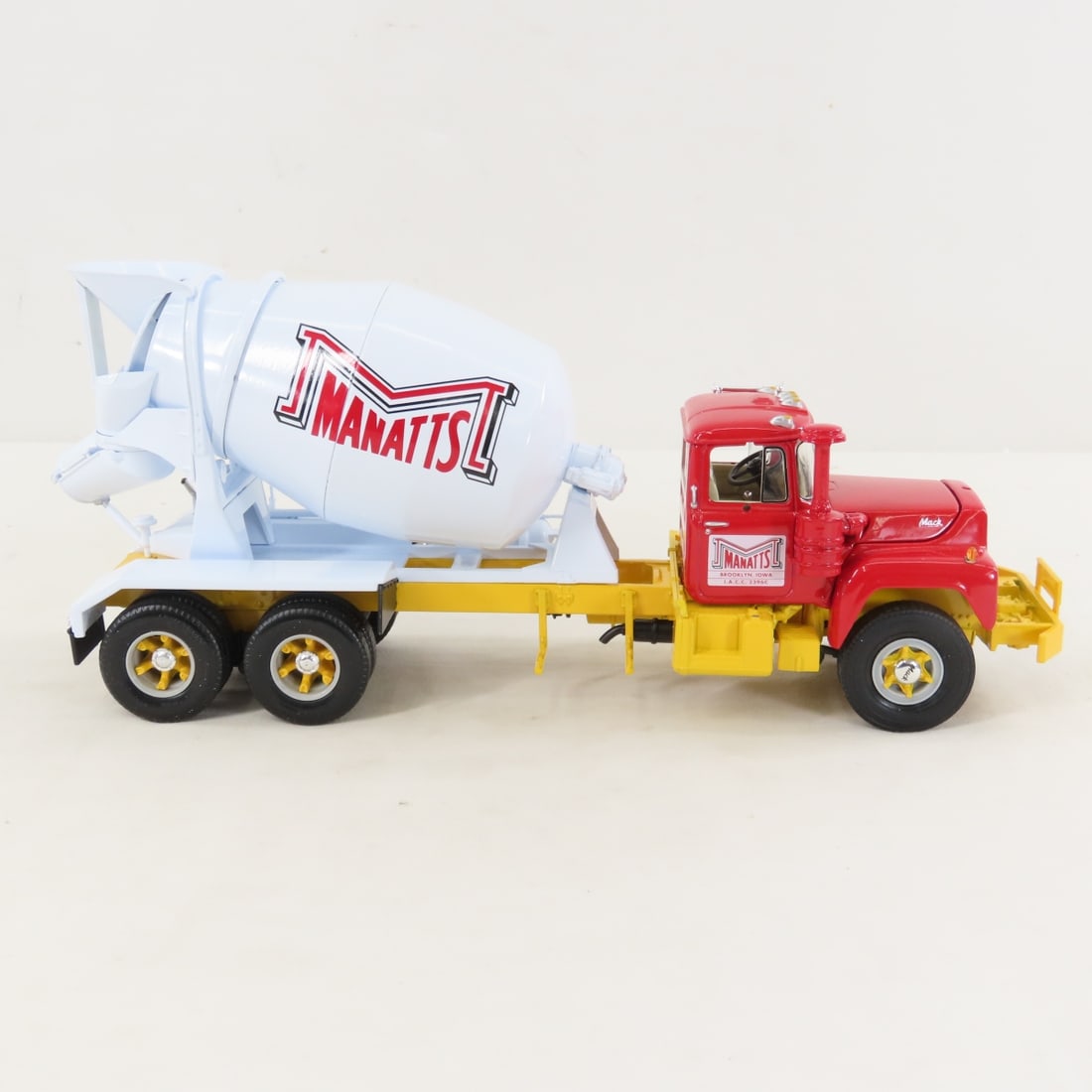 1st Gear 1:34 Manatt's Mack R-Model Cement Mixer - 6