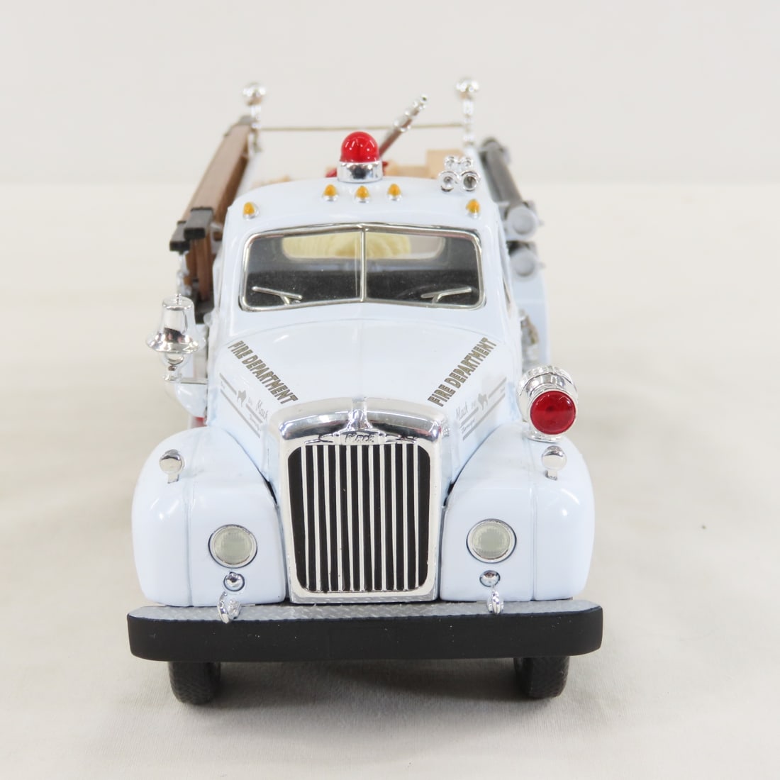 1st Gear Engine 3 1960 Mack B-Model Pumper Truck - 8