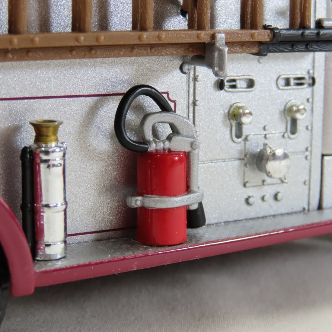 1st Gear 1:34 1960 Mack B-Model Pumper Truck - 12