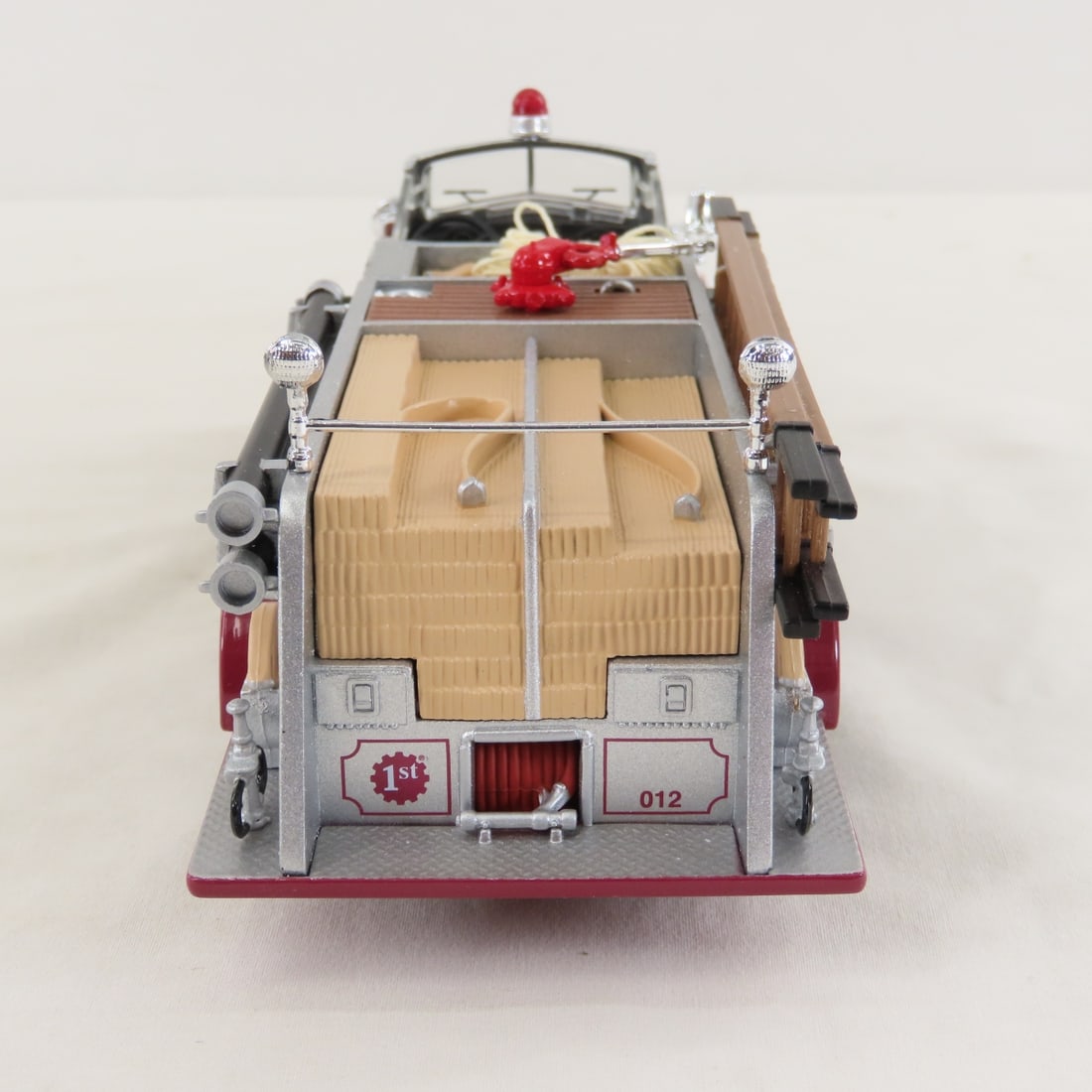 1st Gear 1:34 1960 Mack B-Model Pumper Truck - 4